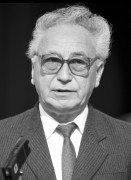  Budapest, 1989. május 12. Széles Lajos Szabolcs-Szatmár megyei parlamenti képviselő felszólal az Országgyűlésben. 