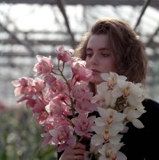  Szombathely, 1990. február 26 A szombathelyi Kertész Tsz-ben már megkezdték a nőnapi orchideák szedését és csomagolását. A több százezer virágból a hazai piacon kívül Jugoszláviába, Ausztriába és Csehszlovákiába is szállítanak. A képen: az üvegházban. 