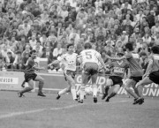  Budapest, 1990. szeptember 22. Az FTC-PMSC NB I-es labdarúgó mérkőzés az Üllői úti stadionban. A végeredmény FTC-PMSC 1:0.