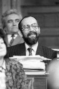 Parlament - Megkezdte ülésszakát az Országgyűlés  
Lead:    Budapest, 1990. február 27. Tamás Gáspár Miklós az Országgyűlés ülésszakának első napján. 
