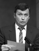  Budapest, 1989. január 11. Dr. Técsi László Szabolcs-Szatmár megyei parlamenti képviselő felszólal az Országgyűlésben.