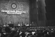 Budapest, 1989. október 8. Dr. Szűrös Mátyás, Hajdú-Bihar megye küldötte felszólal a Magyar Szocialista Párt kongresszusán a Budapesti Kongresszusi Központban.