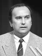  Budapest, 1989. május 10. Moldvay István Szabolcs-Szatmár megyei parlamenti képviselő felszólal az Országgyűlés május 10-én megkezdett ülésszakán.