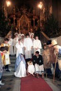 A misztériumjáték főpróbája a tihanyi Apátsági templomban. A betlehemest karácsony szenteste mutatják be a gyerekek.