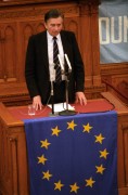  Budapest, 1990. május 16. Dr. Antall József, a Magyar Demokrata Fórum elnöke beszél az Európa Tanács parlamenti közgyűlésének konferenciáján az Országházban. A konferencián mintegy 300 hazai és külföldi szakértő, parlamenti képviselő vett részt, melyen a kelet-európai gazdasági reformok kérdésével foglalkoztak. 