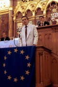 Budapest, 1990. május 17. Bod Péter Ákos közgazdász, MDF-es, majd MDNP-s politikus, volt ipari és kereskedelmi miniszter, jelenleg a Miniszterelnöki Hivatal főtanácsadója, 1951. július 28-án született Szigetváron. A képen: Bod Péter Ákos, a magyar parlament Gazdasági Bizottságának elnöke beszél az Európa Tanács Parlamenti Közgyűlésének a kelet-európai reformok kérdésével foglalkozó konferenciáján Budapesten, az Országházban. 