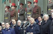 Budapest, 1989. március 15. Nyers Rezső, az MSZMP PB tagja, államminiszter ünnepi beszédet mond a Nemzeti Múzeumnál tartott március 15-i nagygyűlésen. 
