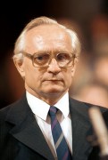  Budapest, 1990. július 2. Schmidt Péter dr. jogász, volt alkotmánybíró, az állam- és jogtudományok kandidátusa, 1926. december 27-én született Mezőberényben. A képen: Schmidt Péter alkotmánybíró. 