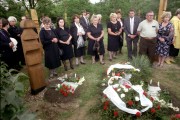  temetéssel egy időben a 301-es parcellában eltemetett mártírokra emlékeznek a hozzátartozók a Rákoskeresztúri Új Köztemető 301-es parcellájában, Nagy Imre 1956-os miniszterelnök és mártírtársai ünnepélyes búcsúztatásán. Az elhunyt politkusokat kivégzésük 31. évfordulóján helyezték örök nyugalomra.