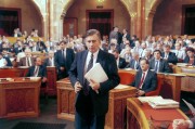Budapest, 1990. május 23. Antall József miniszterelnök eskütétele a Parlamentben.