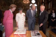 Budapest, 1990. június 12. Fabiola királyné (b1), Göncz Árpádné (b2), I. Baldvin (j2) és Göncz Árpád a Parlamentben rendezett találkozón, melyen a háromnapos hivatalos látogatáson tartózkodó belga királyi párt fogadta meghívójuk: az ideiglenes köztársasági elnök.