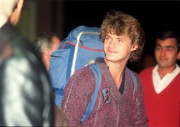 1989. szeptember 10. NDK menekült fiatalember a magyar-osztrák határon, a magyar határ megnyitása után, mikor Ausztrián keresztül az NSZK-ba távoznak. A magyar kormány 1989. szeptember 10-én 24 órától nyitotta meg a határt az ország területén tartózkodó NDK menekülteknek.