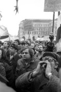  Budapest, 1990. január 29. A Vasas Szakszervezet kezdeményezésére tízezrek tüntetnek a Kossuth téren a kormány gazdaságpolitikája ellen.