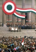 Budapest, 1989. március 15. Március 15-i ünnepség a Múzeum kertben. 