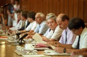  Budapest, 1989. augusztus 25. Az MSZMP delegációja a Parlamentben a Nemzeti Háromszög tárgyalásán. A középszintű politikai megbeszéléseken az MSZP tárgyalódelegációját Pozsgay Imre államminiszter vezette.